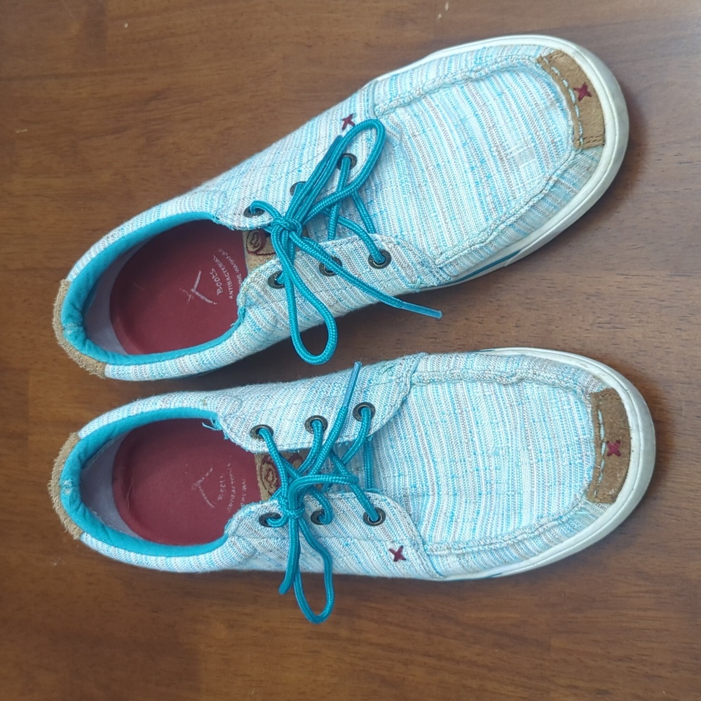 Twisted x hooey moccasins